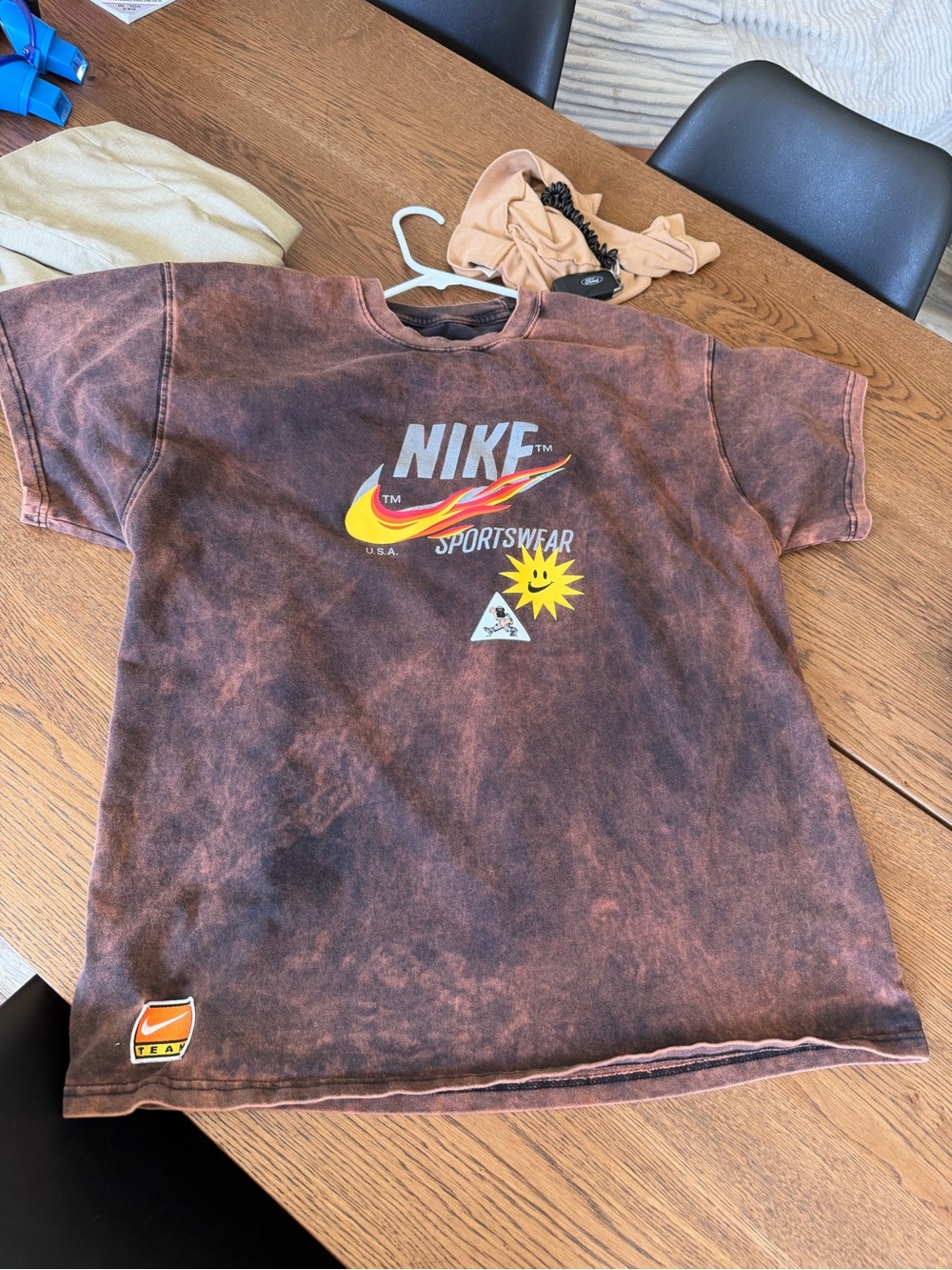 Nike NSW Max90 Patches Cotton Tee", "Brown Acid Wash